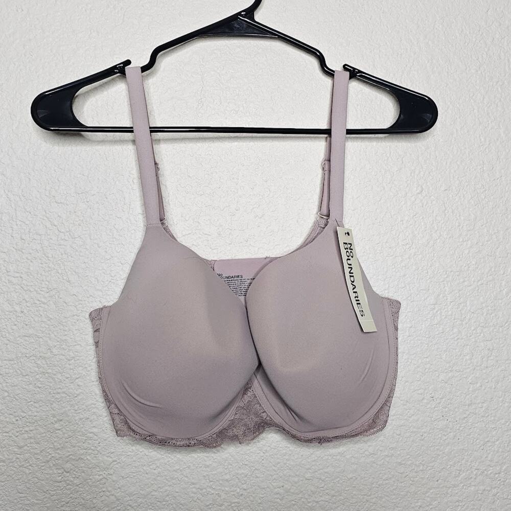 No Boundaries Women's 38DD padded underwire lacey Bra New with tags